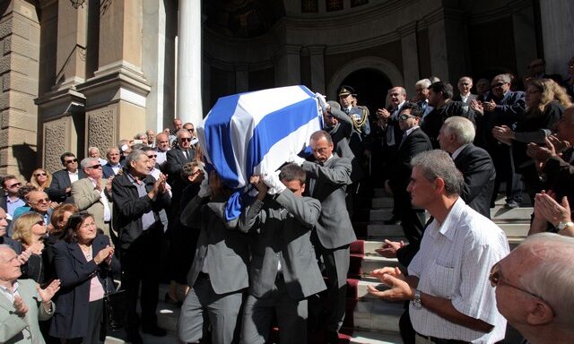 Το τελευταίο αντίο στον ευπατρίδη Γιάννη Χαραλαμπόπουλο