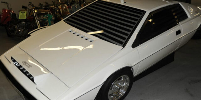 Πωλείται για 1 εκάτ. δολάρια η Lotus Esprit υποβρύχιο του Τζέιμς Μπόντ