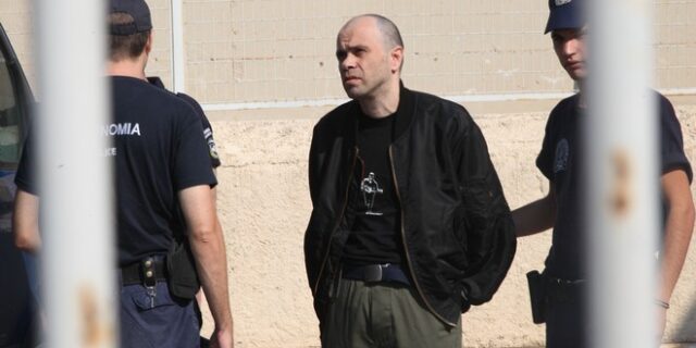 Ν. Μαζιώτης: “Αναφαίρετο δικαίωμά μου, να πυροβολώ αστυνομικούς”
