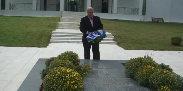 Στον τάφο του Καραμανλή, με αιχμές για τη σημερινή ΝΔ, ο Π. Ψωμιάδης