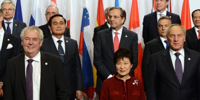 Προληπτική στήριξη όχι μνημόνιο λέει ο Σαμαράς 