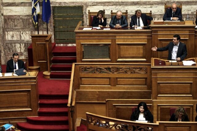 Με “σκληρό ροκ” προς την προεδρική εκλογή εν μέσω δημοσκοπικών κωδώνων