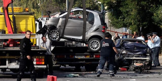 Βίντεο-ντοκουμέντο: Η τρελή πορεία του Smart που σκόρπισε τον θάνατο στην Πέτρου Ράλλη