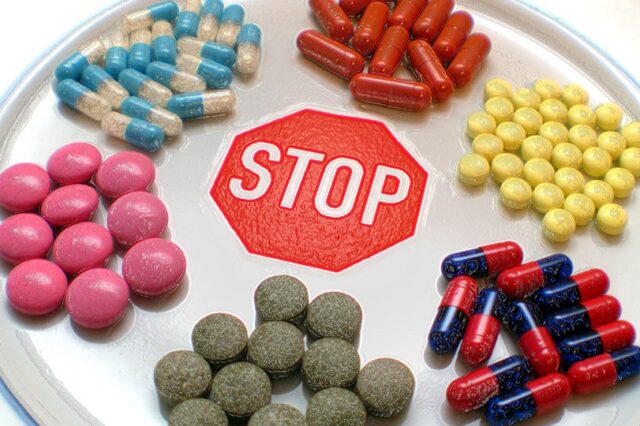 Ποιο είναι το φυσικό αντικαταθλιπτικό που οι φαρμακοβιομηχανίες δεν θέλουν να ξέρετε;