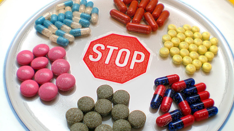 Ποιο είναι το φυσικό αντικαταθλιπτικό που οι φαρμακοβιομηχανίες δεν θέλουν να ξέρετε;
