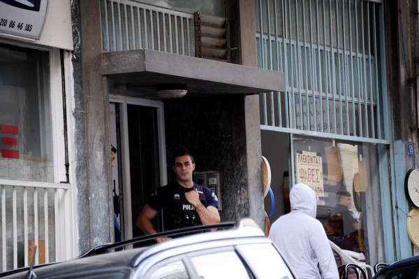 Αντιτρομοκρατική: “Καθαρά” τα δύο διαμερίσματα στην Αθήνα