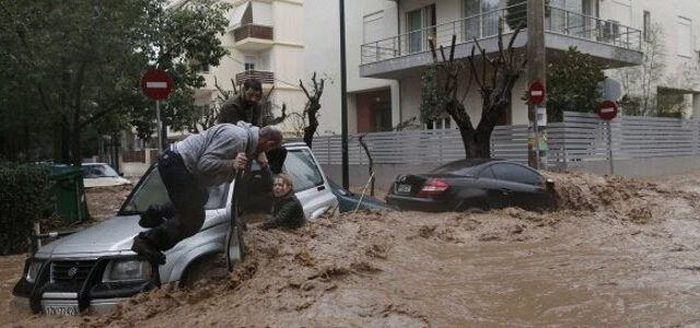 Φταίει ο Θεός που βρέχει