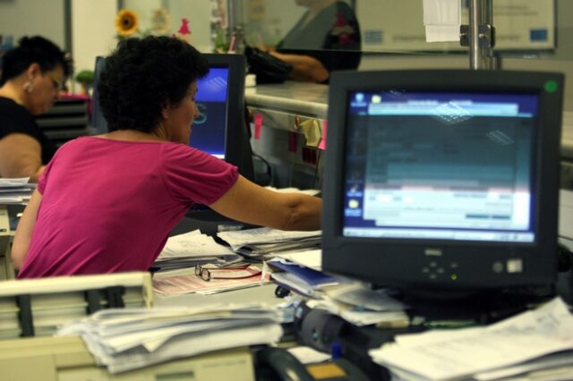 Πάει πίσω η ηλεκτρονική αίτηση για τη ρύθμιση οφειλών στην εφορία