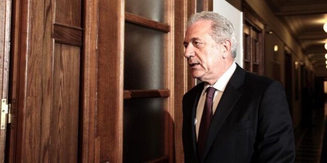 Υπόσχεση Αβραμόπουλου με “αποτελεσματικότερη προσέγγιση”, μετά το ναυάγιο στην Τουρκία