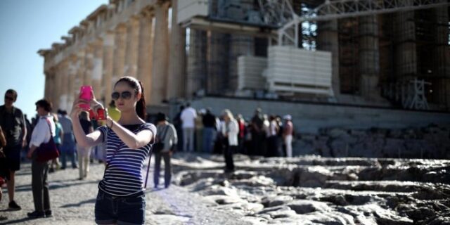 Στα 23.000.000 οι τουριστικές αφίξεις το 2014, σύμφωνα με τον ΣΕΤΕ