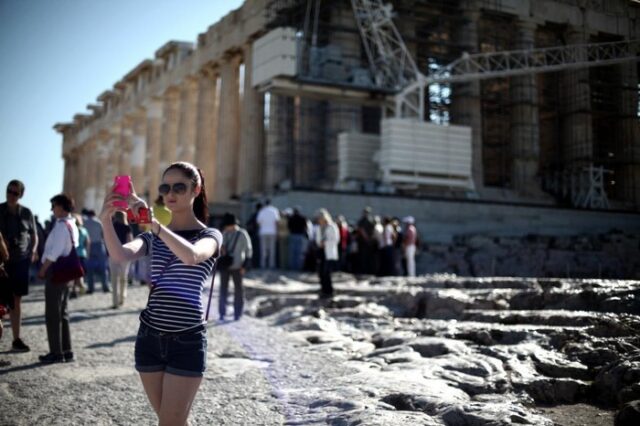 Στα 23.000.000 οι τουριστικές αφίξεις το 2014, σύμφωνα με τον ΣΕΤΕ