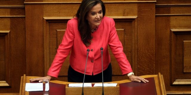 Μπακογιάννη: Όσοι έφυγαν και ψήφισαν Χρυσή Αυγή να γυρίσουν, να στηρίξουν υγιείς δυνάμεις για το μεταναστευτικό