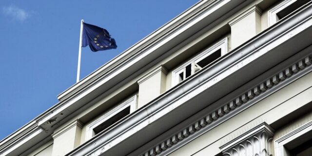 Τραπεζικό “αντάρτικο” στην τρόικα για τους πλειστηριασμούς και στήριξη στην Κυβέρνηση