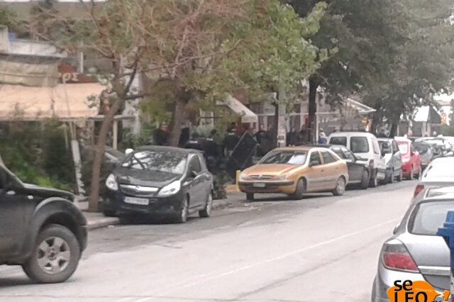 Τούμπα: Αυτοπυροβολήθηκε ο 50χρονος που είχε ταμπουρωθεί στο ανθοπωλείο