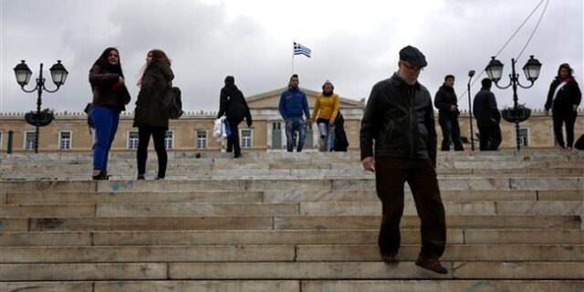 Κομισιόν για Ελλάδα: Έρχεται η Ανάπτυξη μετά από 6 χρόνια ύφεσης