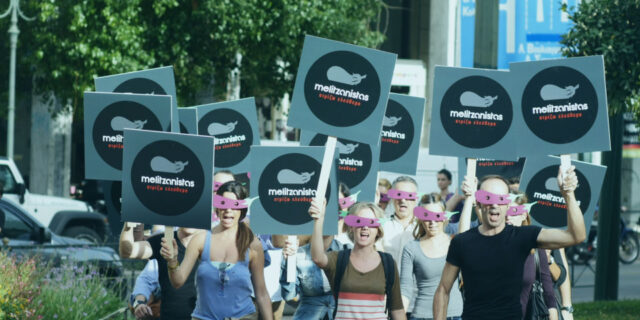 Νέο βίντεο για το ηλεκτρονικό κάπνισμα βάζει φωτιά στο διαδίκτυο