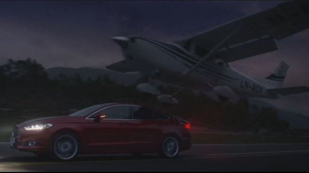 ΒΙΝΤΕΟ. Όταν το Ford Mondeo δείχνει σε αεροπλάνο που να προσγειωθεί