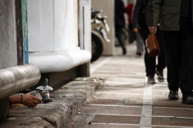 Eurostat: Κοντά στο όριο της φτώχειας το 35,7% των Ελλήνων