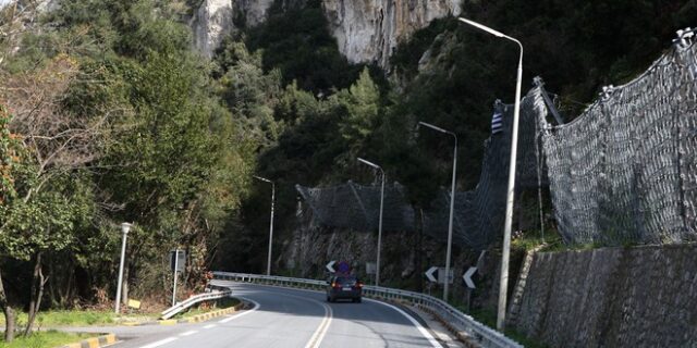 Μετ’ εμποδίων η κυκλοφορία στα Τέμπη. Κλείνουν 10-12 Νοεμβρίου
