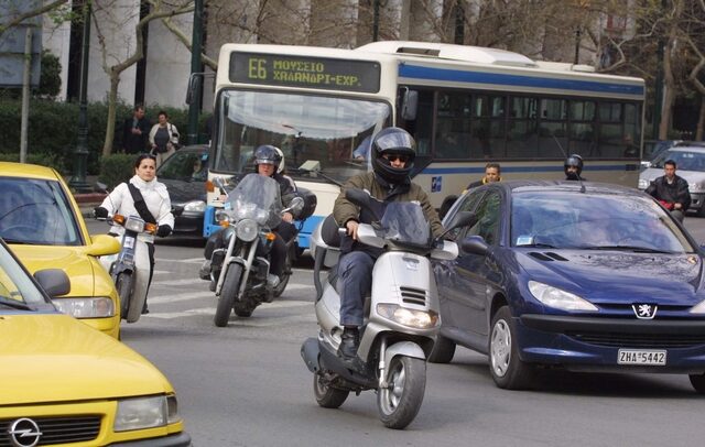 Ποιοι πρέπει να αλλάξουν το δίπλωμα οδήγησης ώστε να μην πληρώσουν πρόστιμο