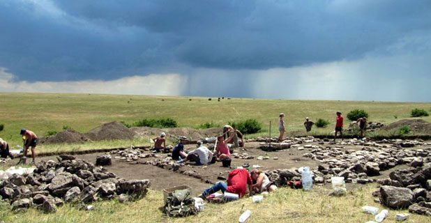Μηχανή του Χρόνου. Η ανείπωτη σφαγή ελληνικής οικογένειας πριν από 2.300 χρόνια