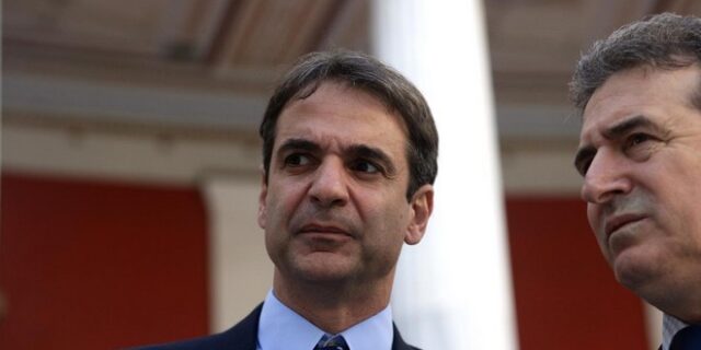 Ο Κυριάκος Μητσοτάκης πετάει το μπαλάκι των απολύσεων σε 4 υπουργούς
