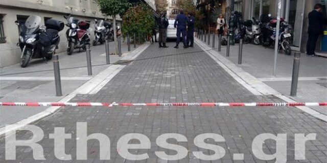 Από το βάρος των καθρεπτών η πτώση της οροφής σε μπαρ στη Θεσσαλονίκη. Δεν είχε εκδοθεί σχετική άδεια