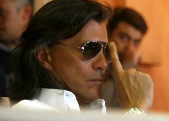 Ψινάκης: Παρατυπίες και ‘ζόμπι πάρτυ’ στο νεκροταφείο Νέας Μάκρης
