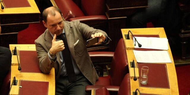 Παραιτήθηκε ο βουλευτής της Νέας Δημοκρατίας Ανδρέας Ψυχάρης