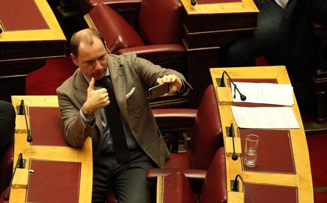 Παραιτήθηκε ο βουλευτής της Νέας Δημοκρατίας Ανδρέας Ψυχάρης