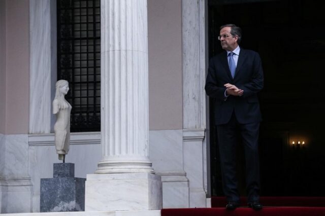 Σαμαράς: Όποιος επιστρέφει τη χώρα στα ελλείμματα, αναγκάζεται να δανειστεί από αυτούς που εκβιάζει, να του κόψουν το χρέος