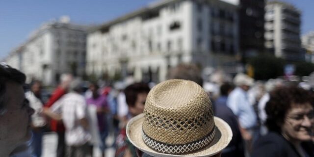 Στη σύνταξη πριν από τα 62. Πώς αναγνωρίζονται έως και 12 πλασματικά έτη