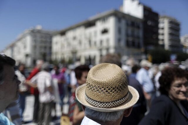 Στη σύνταξη πριν από τα 62. Πώς αναγνωρίζονται έως και 12 πλασματικά έτη