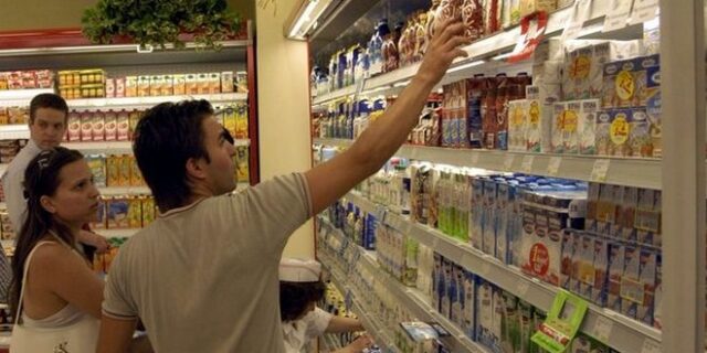 Πρεμιέρα για το νέο καθεστώς ΦΠΑ. Τεστ για γερά νεύρα για καταναλωτές και επιχειρήσεις