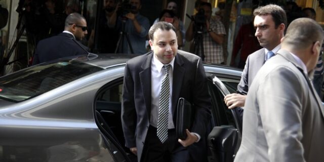 Απατεωνιές και υποκρισίες