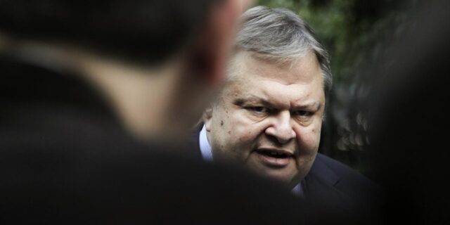 Μήνυμα Βενιζέλου σε τρόικα: Κανείς δεν μπορεί να επιβάλει μέτρα που σκοτώνουν την ανάπτυξη. Δεν φοβόμαστε τις εκλογές