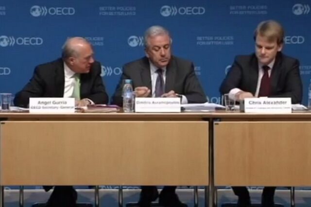 Αβραμόπουλος: Νέα πολιτική για τη μετανάστευση. Στο επίκεντρο οι μετανάστες με ειδίκευση υψηλού επιπέδου
