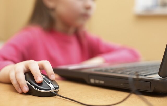 Cyber Sex μεταξύ μαθητών δημοτικού στην Αττική