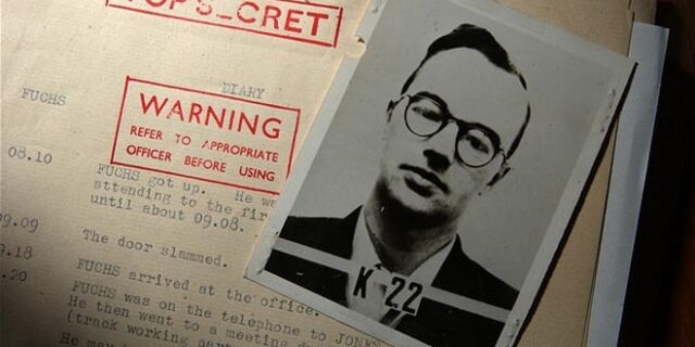 Μηχανή του Χρόνου: Ο άνθρωπος που έδινε τα σχέδια για την ατομική βόμβα στη Σοβιετική Ένωση