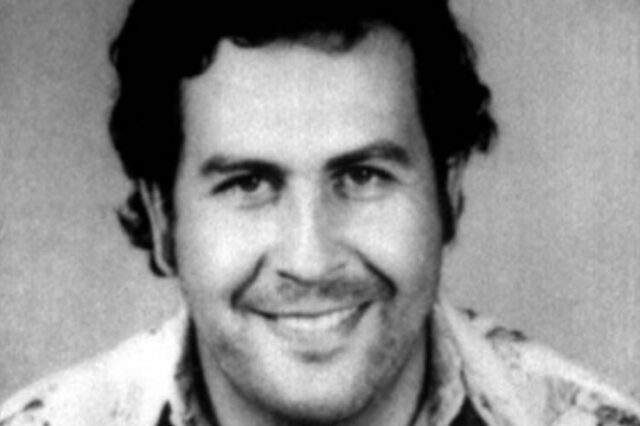 Μηχανή του Χρόνου: Εσκομπάρ. Ο βαρώνος της κοκαΐνης που ήθελε να χτίσει αρχαιοελληνικό ναό