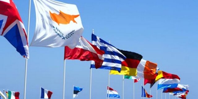 Βόμβα από τις Βρυξέλλες: Έρχεται συμφωνία με παράταση μνημονίου