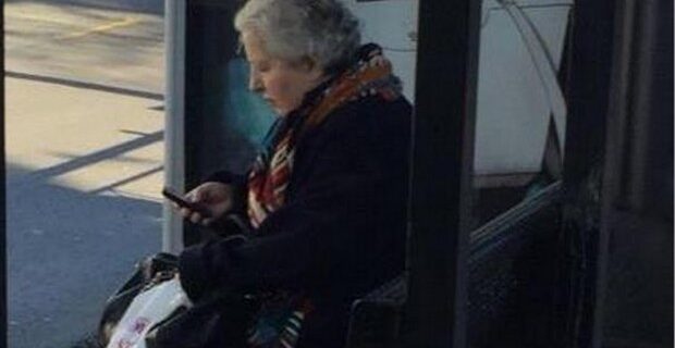 Υπάρχουν ακόμα βουλευτές που φεύγουν με το λεωφορείο