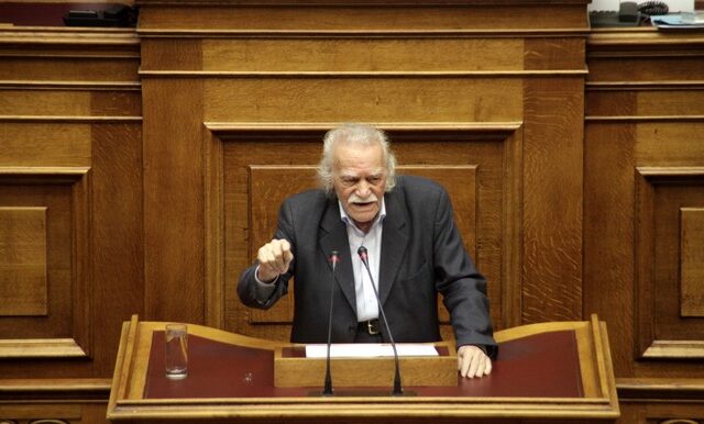 ΣΥΡΙΖΑ και Μανώλης Γλέζος αποδοκιμάζουν τις δηλώσεις Παραστατίδη, Βουδούρη