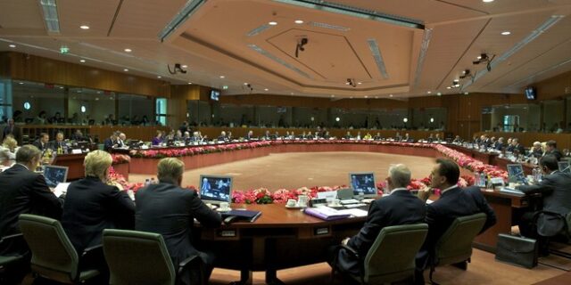 “Καμπανάκι” σε επτά χώρες από το Eurogroup