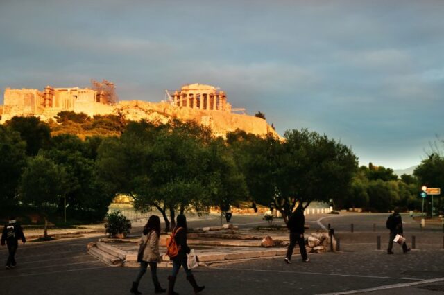 Der Spiegel: Πετρέλαιο, ρούβλι και Ελλάδα συστατικά της νέας μεγάλης κρίσης;