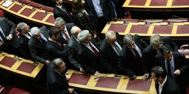 LIVE EIKONA: Η δεύτερη ψηφοφορία για εκλογή προέδρου Δημοκρατίας