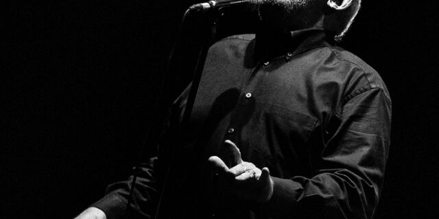 10 μουσικοί λόγοι για να μην ξεχάσουμε ποτέ τον Τζο Κόκερ