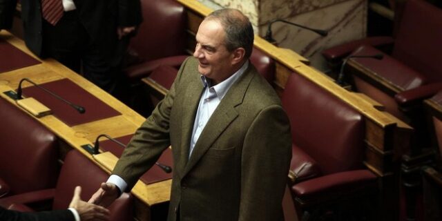 Ικανοποίηση Καραμανλή για την υποψηφιότητα Δήμα