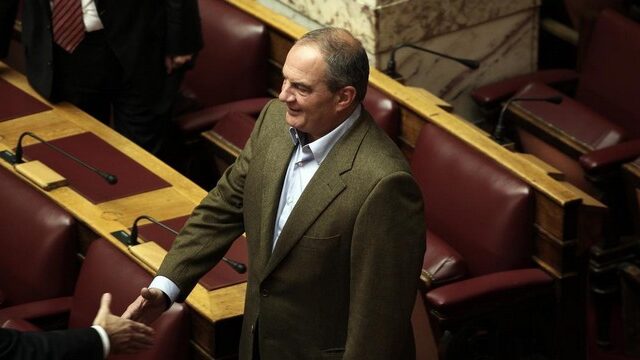 Ικανοποίηση Καραμανλή για την υποψηφιότητα Δήμα