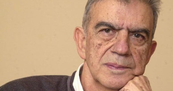 «Η Φανέλα με το 9» και το φλερτ του Μένη Κουμανταρέα με το ελληνικό σινεμά